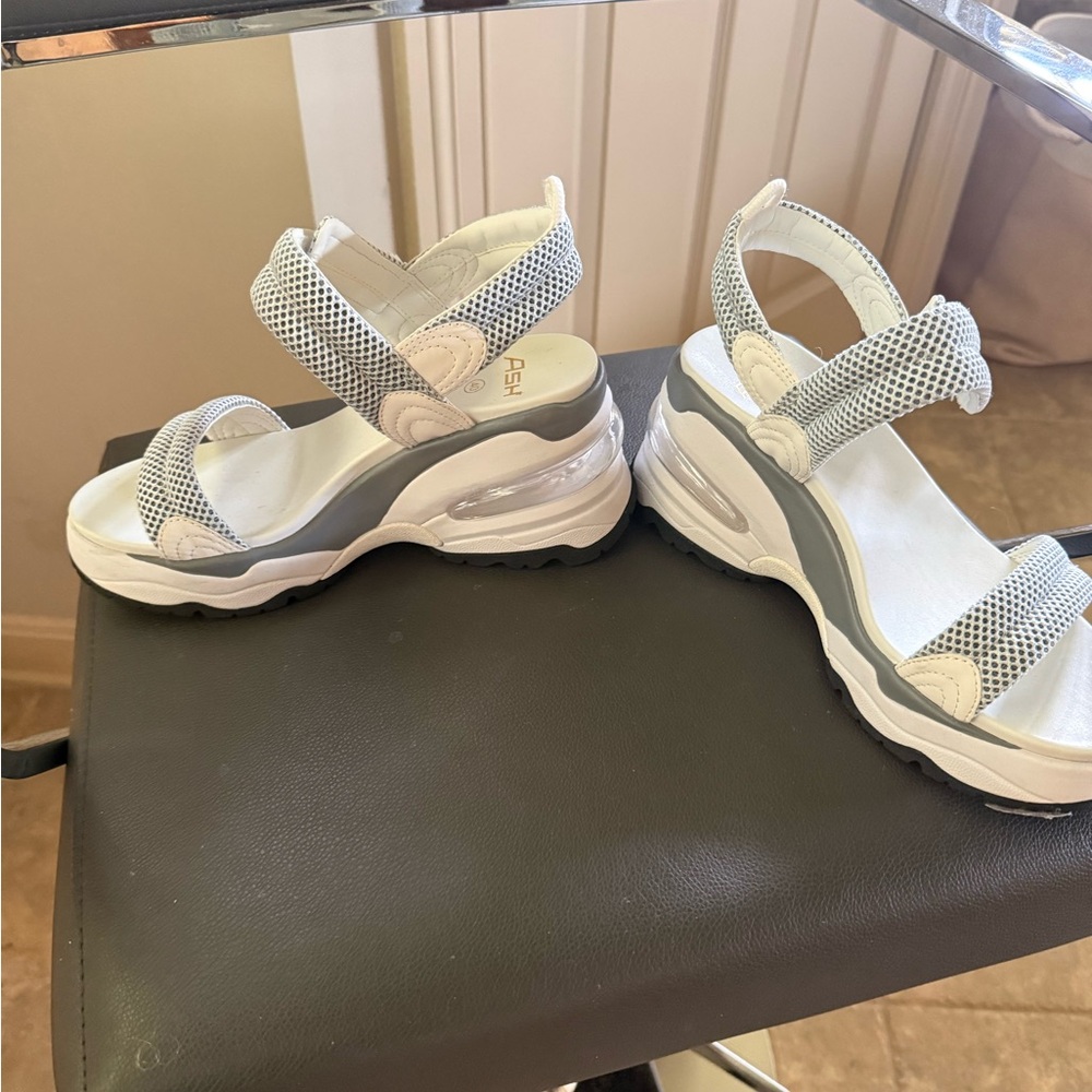 Ash White and Light Gray Platform Sport Sandals